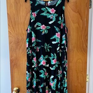 Super cute summer floral dress!